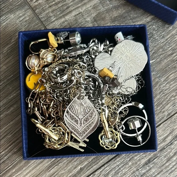 Assorted Silver and Gold Jewelry Box. Mystery Jewelry Box for Kids and Teens. - Picture 3 of 4